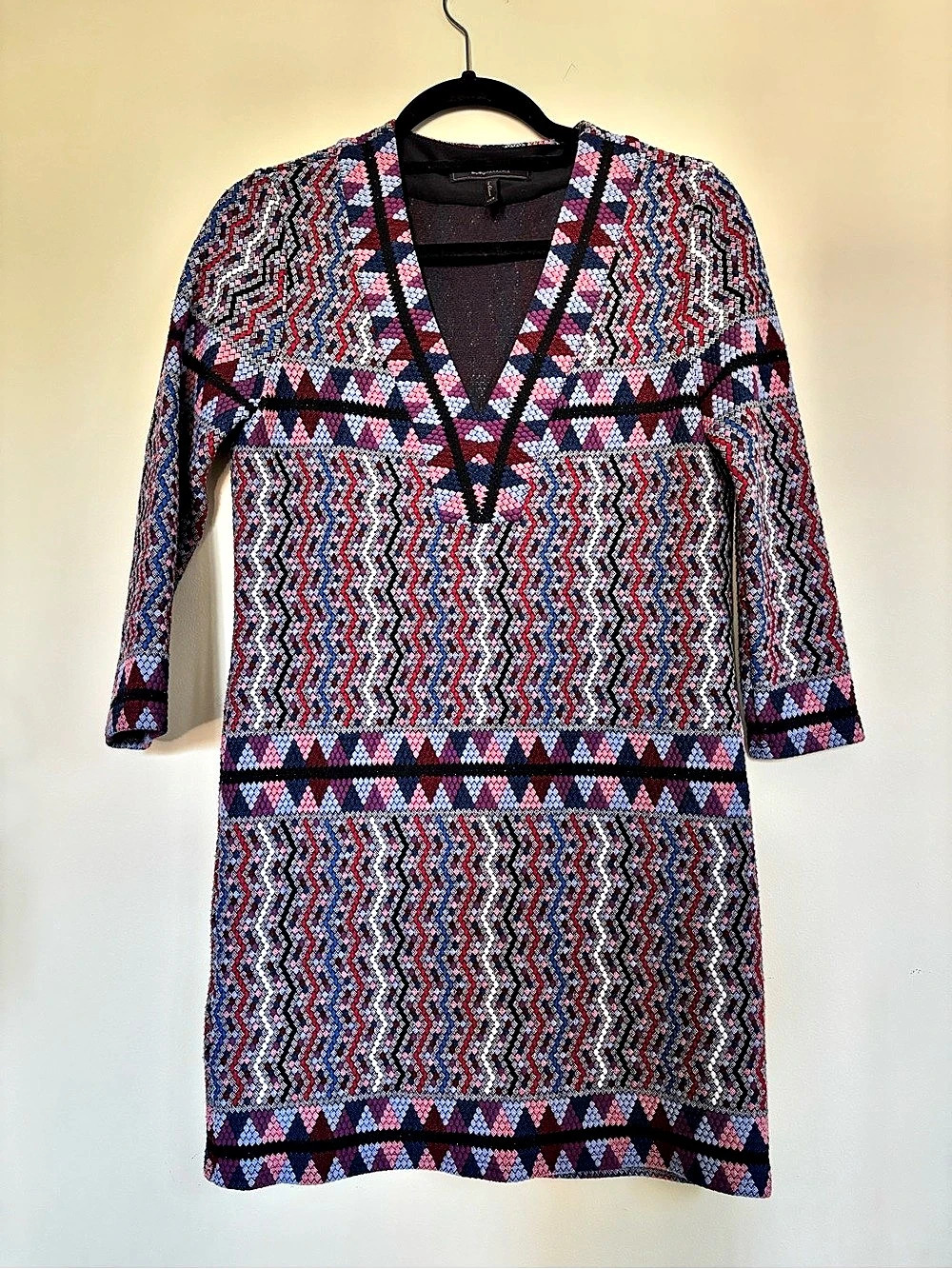 BCBGMAXAZRIA Geometric Mini Dress in Black & Red Size XXS Like New
